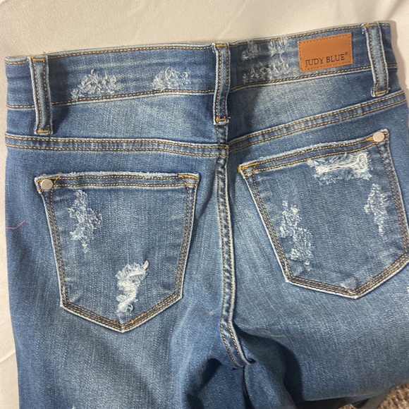 Judy Blue ripped leopard print. - Picture 3 of 9